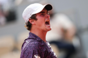 João Fonseca vence Djokovic de virada e faz história em Roland Garros