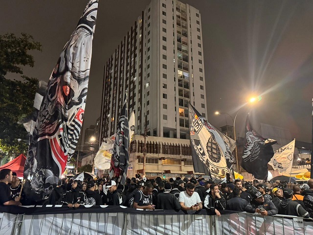 Andrés Sanchez é expulso do quadro associativo do Corinthians
