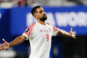 Quem é Ali Olwan que marcou o primeiro gol da história da Jordânia em mundiais