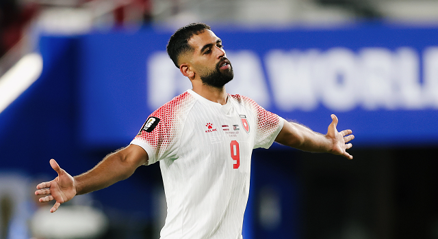 Quem é Ali Olwan que marcou o primeiro gol da história da Jordânia em mundiais