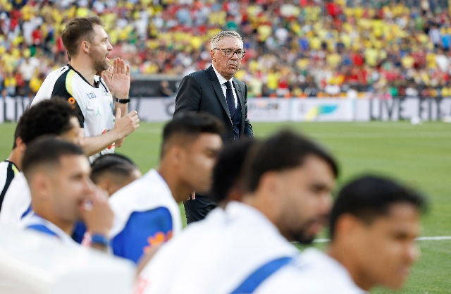 Ancelotti foi chamado para ‘salvar a Seleção’
