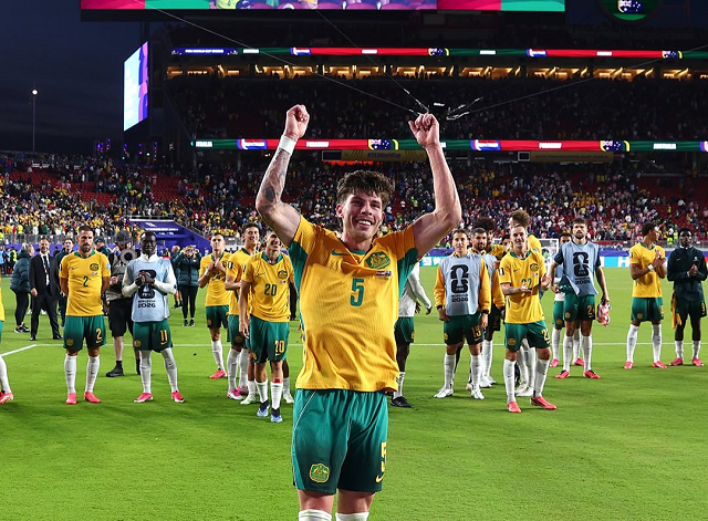 Austrália e Paraguai empatam sem gols; Socceroos avançam e guaranis aguardam definição