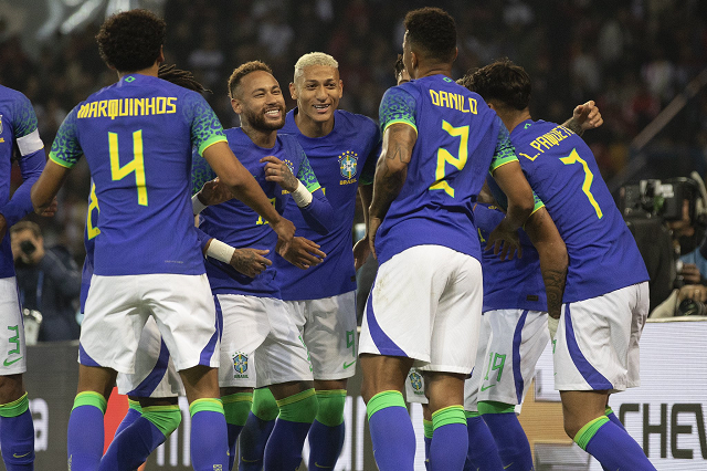 Quatro jogadores brasileiros estão entre os mais seguidos da Copa