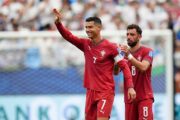 Cristiano ronaldo responde aos críticos em vitória por 5 a 0: ‘Estou de volta’