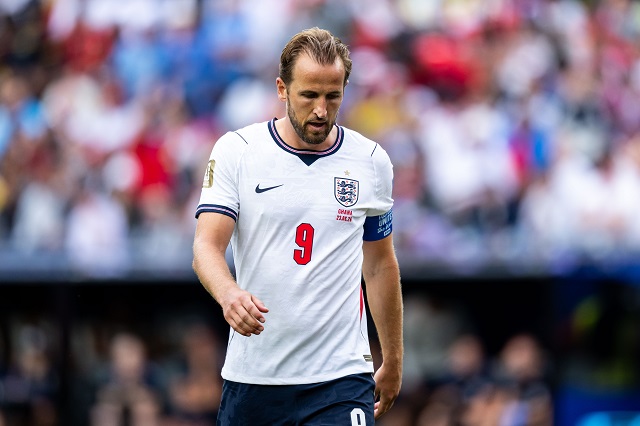 INGLATERRA TRAVA DIANTE DA RETRANCA DE GANA E FICA NO 0 A 0