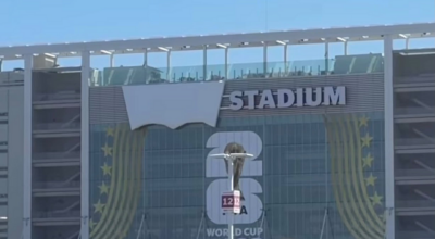 fifa obriga estádio a esconder marca, mas empresa encontra solução criativa