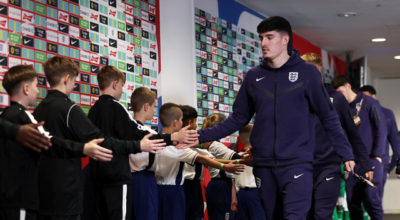 Lesão tira Tino Livramento da Copa e força mudança na seleção inglesa