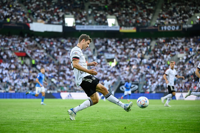 Thomas Müller critica comunicação com técnico da seleção alemã