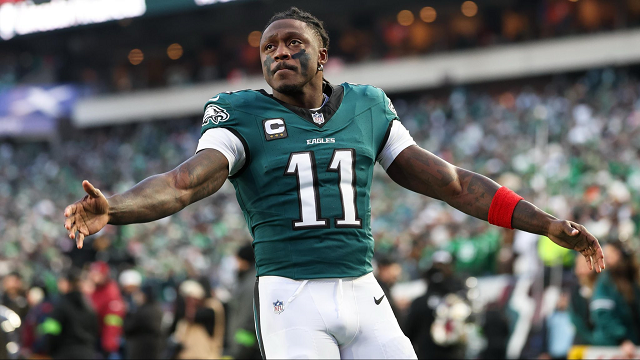 NFL: Patriots acertam troca por A. J. Brown e reforçam ataque para 2026