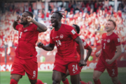 Canadá e Catar fazem duelo direto por vaga nas oitavas da Copa do Mundo