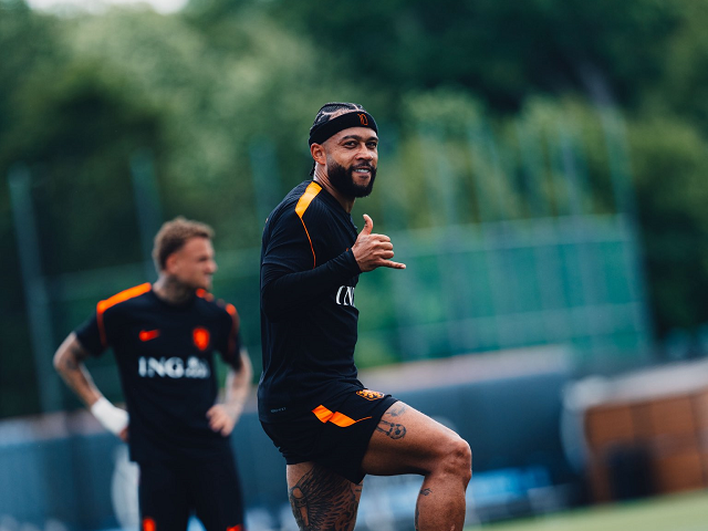 Koeman comenta situação de Memphis e mantém mistério sobre estreia na copa