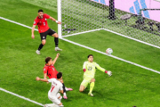Egito e Irã empatam na copa; faraós avançam e iranianos aguardam definição