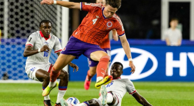 Escócia segura Haiti, vence na estreia e assume liderança do Grupo C