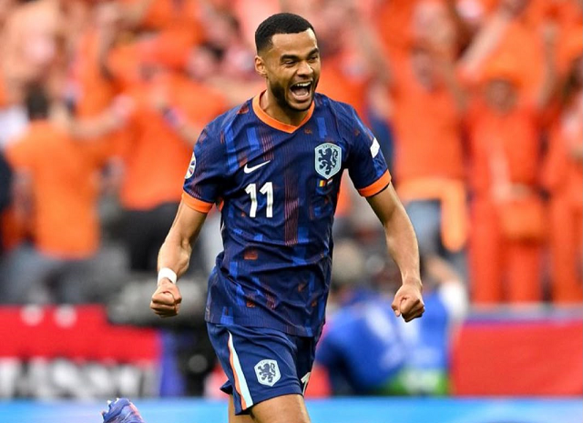 Astro da Holanda enfrenta momento difícil fora de campo durante o Mundial
