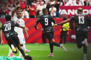 Canadá goleia Catar por 6 a 0 e assume liderança do Grupo B da Copa do Mundo