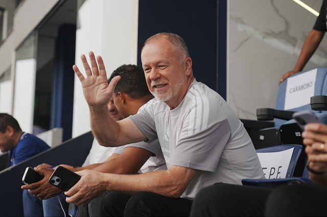 Mano Menezes vê Espanha à frente do Brasil e aponta favorita ao título