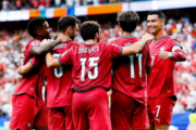 Portugal atropela Uzbequistão e embala na Copa com show de Cristiano Ronaldo