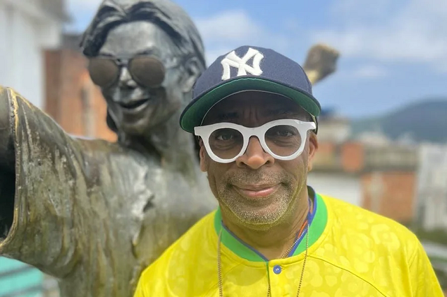 Spike Lee acompanha treino e vê ancelotti levar ‘trote’ no aniversário