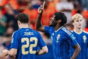 Japão x Suécia: veja as escalações e onde assistir ao duelo decisivo do Grupo F