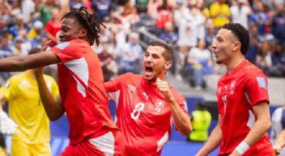 Suíça vence o Canadá, assume a liderança do Grupo B e avança na Copa do Mundo
