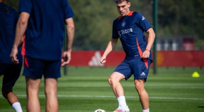 Lesão de Ugarte na Copa do Mundo pode mudar planos do Manchester United no mercado