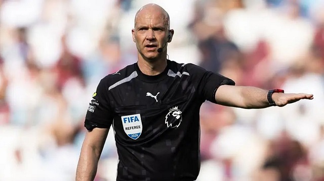 Anthony Taylor anuncia aposentadoria e encerra carreira COM mais de 20 anos na arbitragem