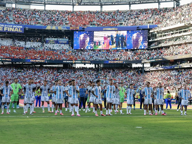 Milei anuncia feriado na Argentina para homenagear campanha da seleção na Copa