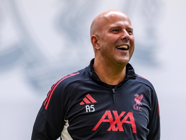 Holanda abre negociações com Arne Slot para substituir Ronald Koeman