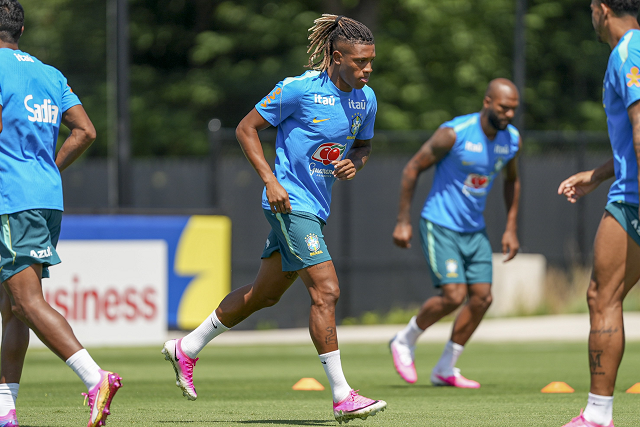 Danilo Santos ganha força para substituir Paquetá