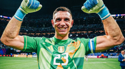 Juventus tenta contratar Dibu Martínez, mas Aston Villa faz jogo duro pela permanência
