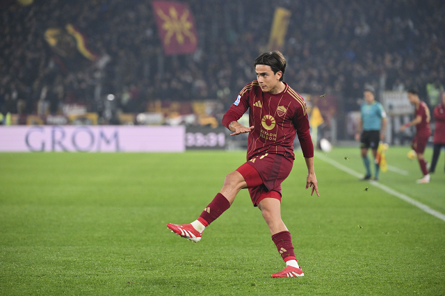 Paulo Dybala renova contrato com a Roma até 2027