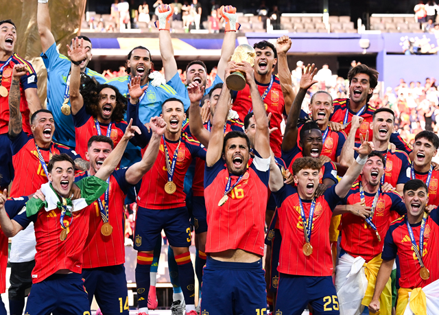 Espanha vence a Argentina na prorrogação e conquista o bicampeonato da Copa do Mundo
