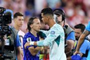 Modric e cristiano ronaldo desafiam o tempo e os críticos