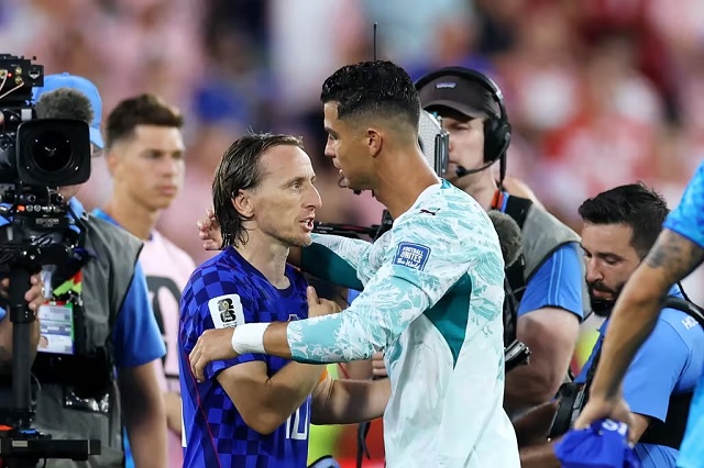 Modric e cristiano ronaldo desafiam o tempo e os críticos