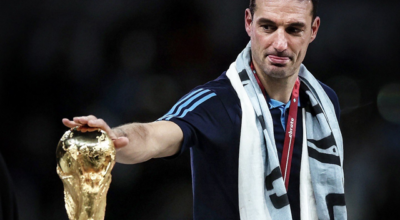 Scaloni chora em coletiva e deixa futuro da Argentina em aberto