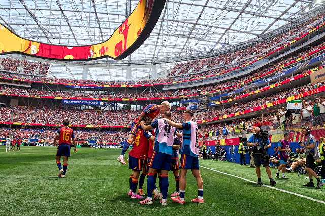 Portugal e Espanha fazem clássico decisivo por vaga nas quartas