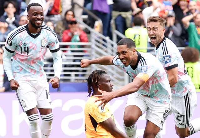 Bélgica busca reação incrível, vence Senegal na prorrogação e avança às oitavas