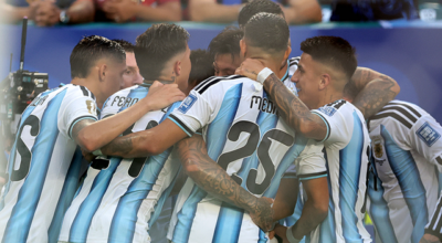 Argentina sofre, vence Cabo Verde na prorrogação e avança às oitavas