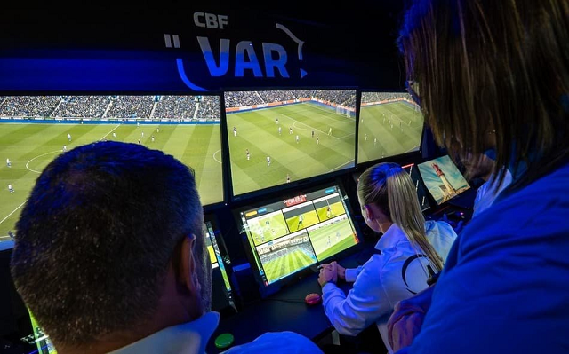 Entenda as diferenças entre o impedimento semiautomático do Brasileirão e o da Copa do Mundo