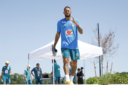 Ancelotti elogia postura de Neymar e garante camisa 10 pronto para 90 minutos