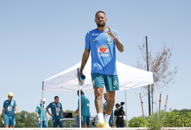 Ancelotti elogia postura de Neymar e garante camisa 10 pronto para 90 minutos