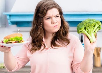 Dietas radicais fazem sucesso nas redes sociais, mas podem esconder riscos para a saúde