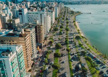 5 cidades brasileiras que estão bombando entre turistas internacionais