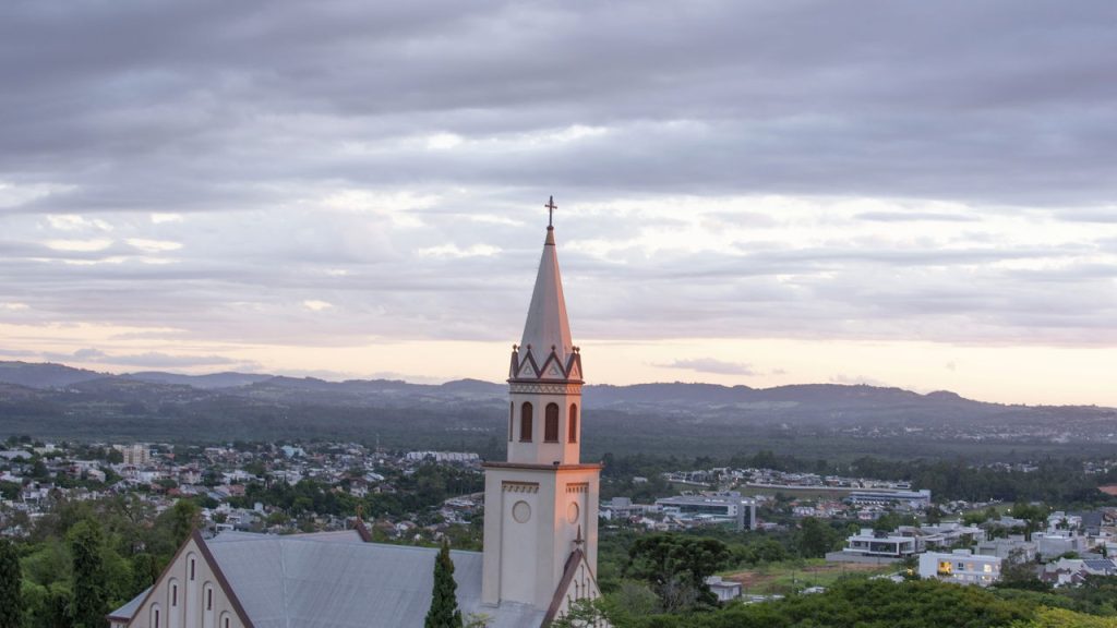 Essa cidade preserva raízes alemãs e encanta brasileiros que buscam turismo, bem-estar e qualidade de vida