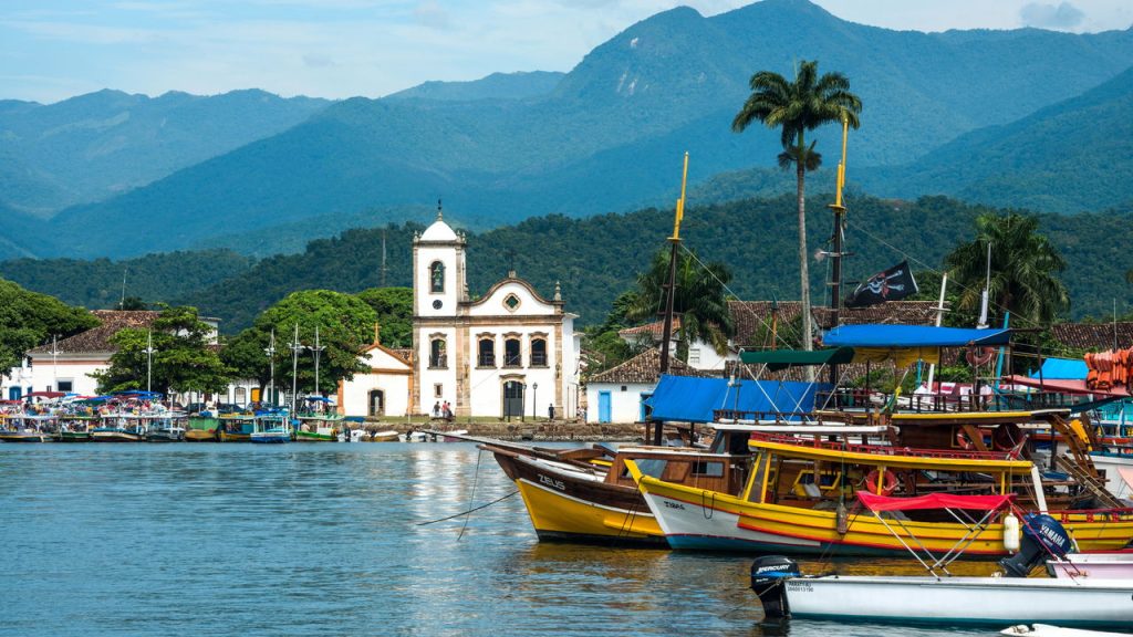 Cidade no litoral do Rio de Janeiro é uma das favoritas de turistas