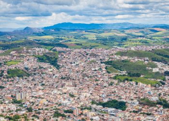 Brasileiros estão se mudando para essa cidade no interior de Minas Gerais, conhecida pelo clima agradável, qualidade de vida e águas termais