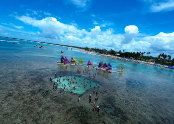Paraíso no Nordeste revela piscinas naturais e praias que encantam viajantes do Brasil e do mundo