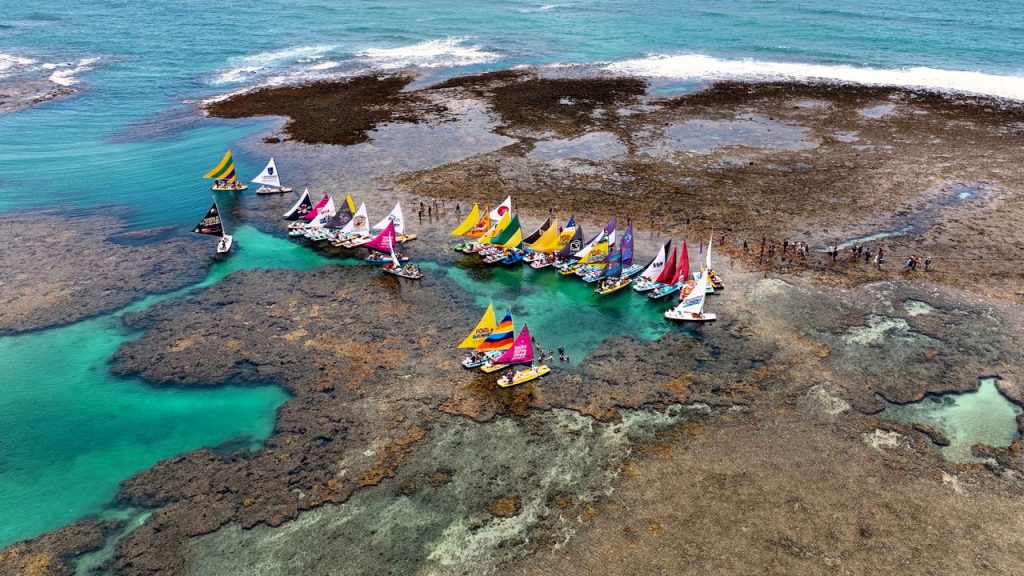 Paraíso no Nordeste revela piscinas naturais e praias que encantam viajantes do Brasil e do mundo