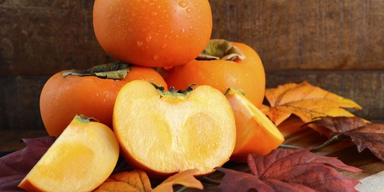 O fruto rico em fibras e vitamina C que pode ser cultivado no quintal