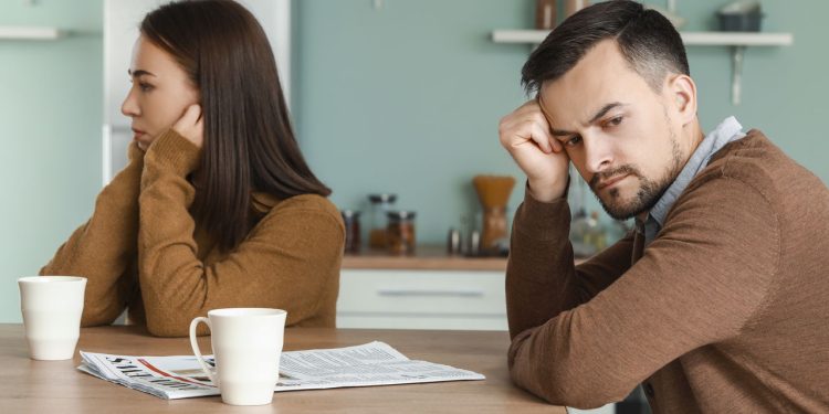 O erro silencioso que destrói relacionamentos estáveis sem que o casal perceba